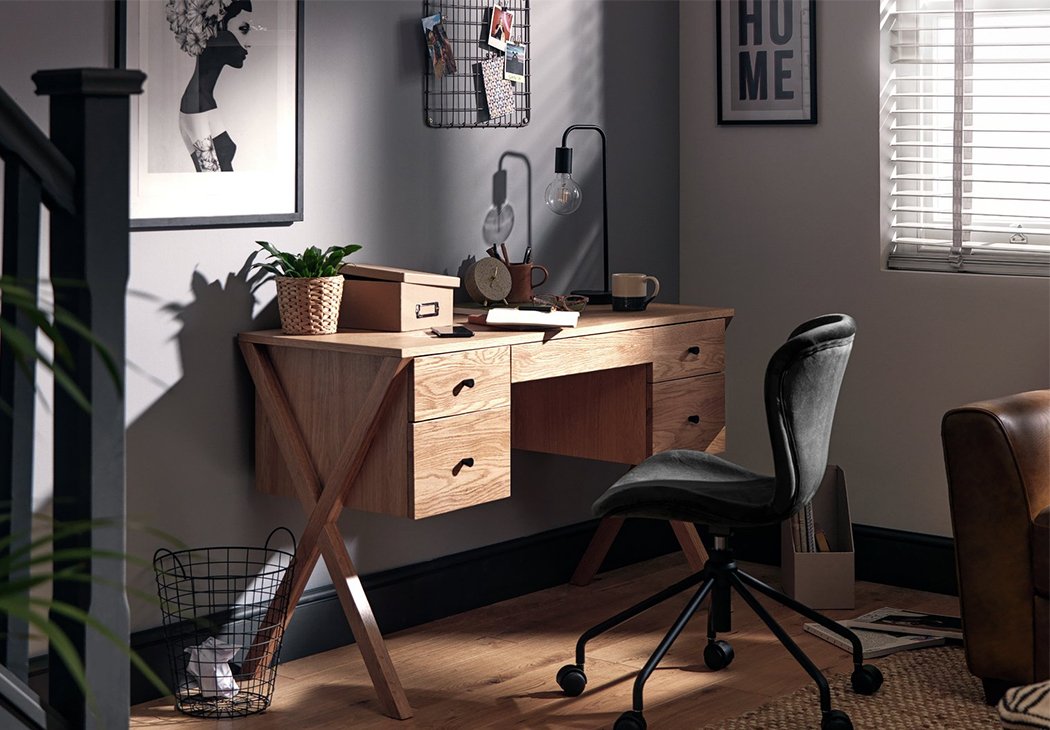 Habitat Harlene 5 Drawer Office Desk.